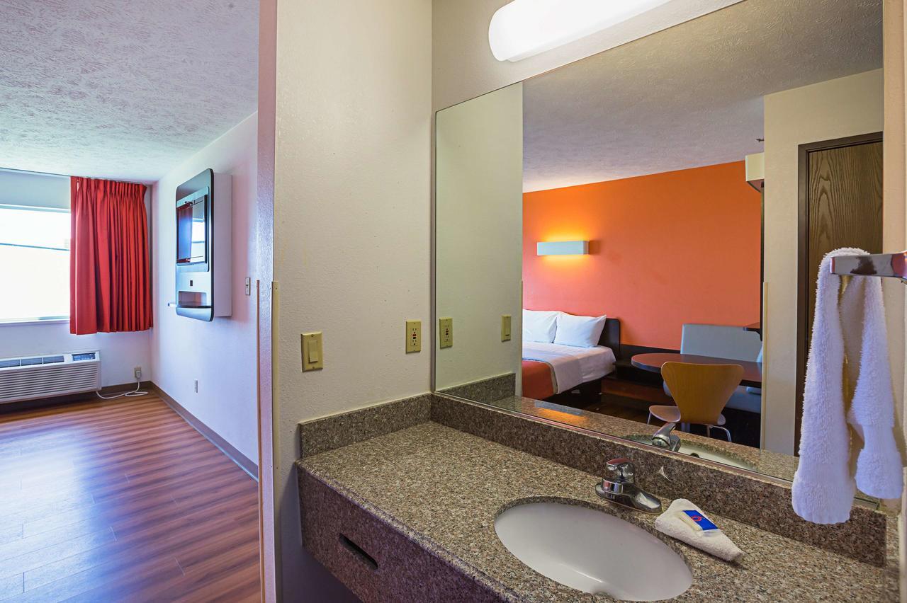 Motel 6 Omaha - Iat West Exteriér fotografie