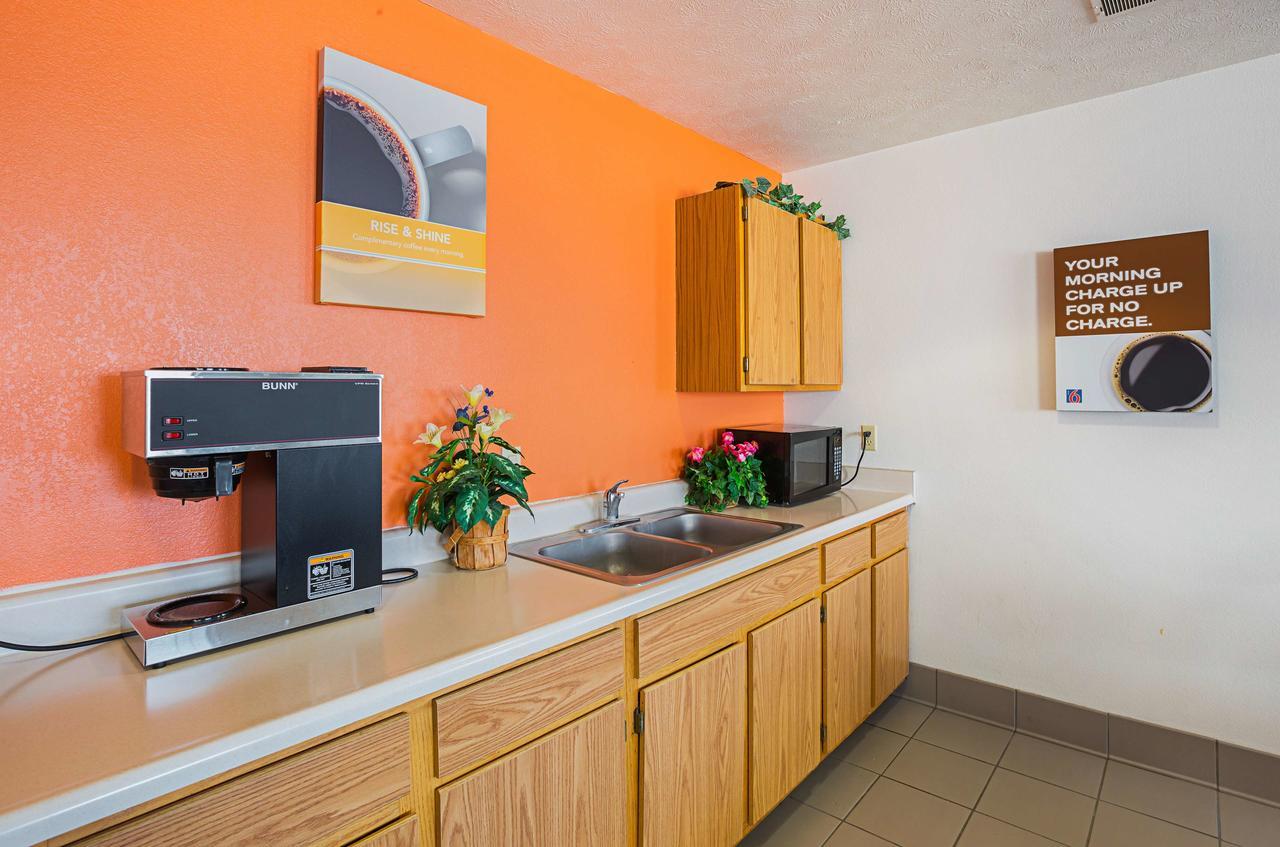 Motel 6 Omaha - Iat West Exteriér fotografie